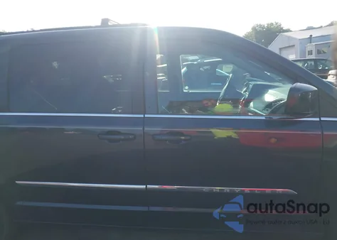 2014 Chrysler Town & Country Touring из США, поврежденный, VIN 2C4RC1BG3ER300837